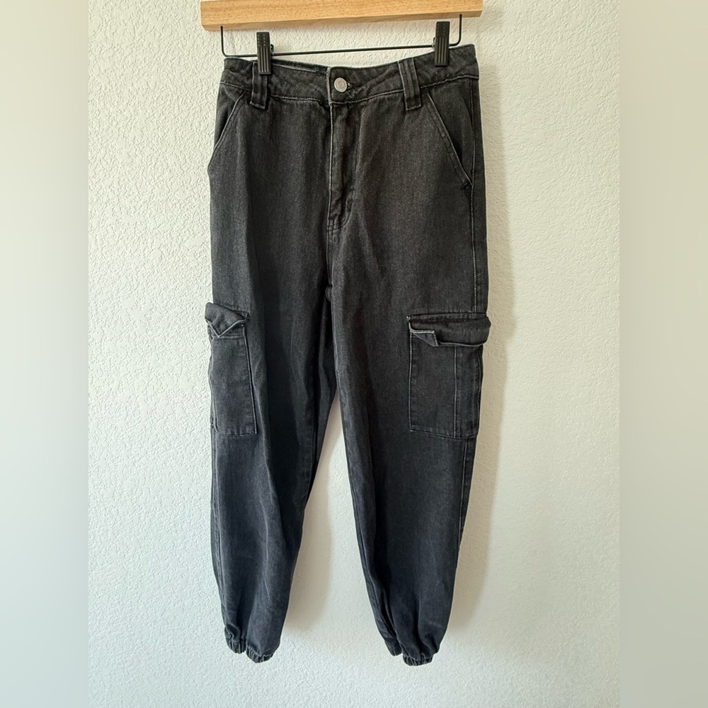 PacSun Black Denim Cargo 90s Joggers SZ 25